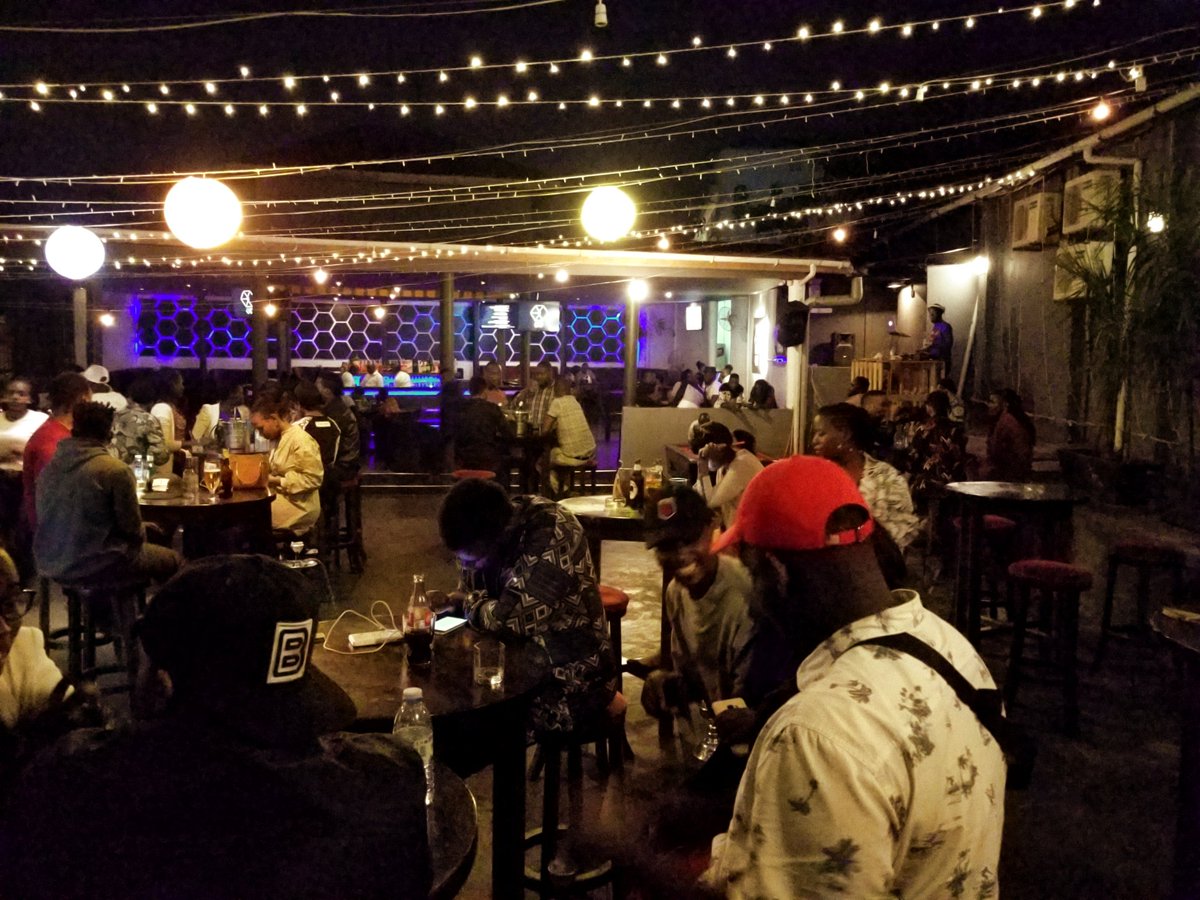 DJ_Ssese's tweet photo. Just recovering from last night π
π
, shout out to some of the few people who managed to make it this week #PullupTuesday @DjCiza @edwizzyselekta @MisterBoldwood @Judewats @mashapiere @keith_ashaba @mutezasalim @TimothyCODE @DJMelvyn_UG , Till next week ππΎππΎππΎ https://t.co/fTTtjq9hPn