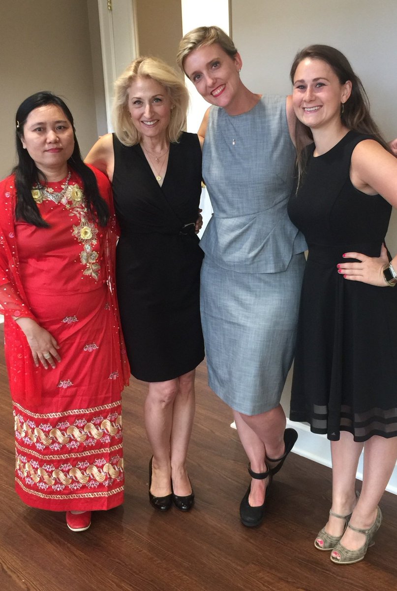 thepalliators's tweet image. The Palliators with our attending, Dr. Aung at our graduation! #hpmclassof19 #hpm #fellowship #WomenInMedicine