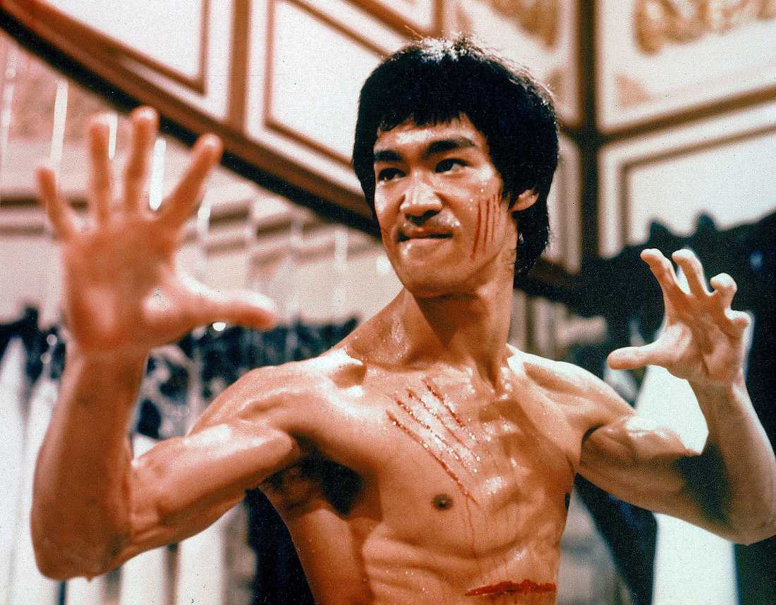 cinezen_io's tweet photo. Do you like Bruce Lee or do you love him? In any case - check out two great documentaries about him, which we have recently uploaded. Visit our Documentary Store: https://t.co/tud7yIGYZl
And don't forget: pay for any film in #Ethereum and get 50% cashback! #BruceLee https://t.co/irwcxnRNtn