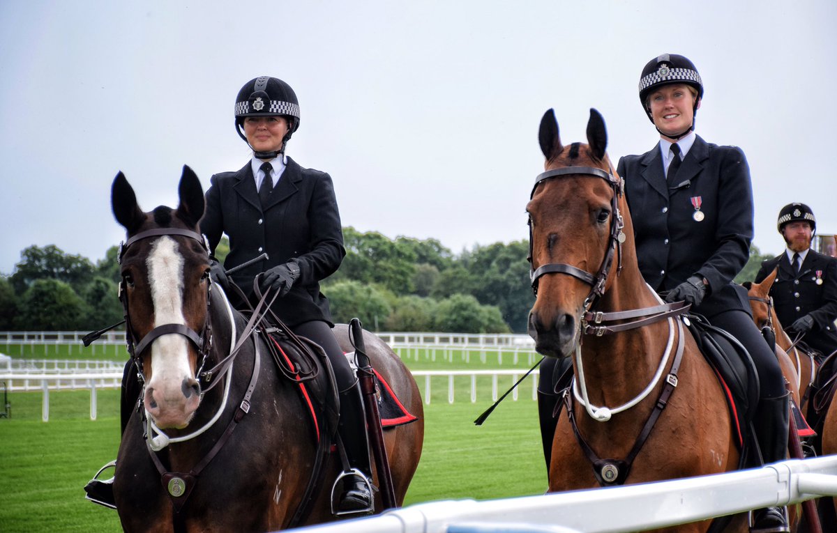 TVP_horses's tweet photo. We hope you are all enjoying #RoyalAscot (despite the weather☔️😟) We are here all week to make sure you have a safe and happy time 🙂 

If you see us patrolling and have any concerns or issues, let us know. Otherwise feel free to say hi and ask us any questions 🐴👮‍♂️👮‍♀️👋 https://t.co/mpD6Py3KA4