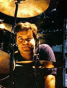 A very Happy Birthday to Simon Wright !  =) 