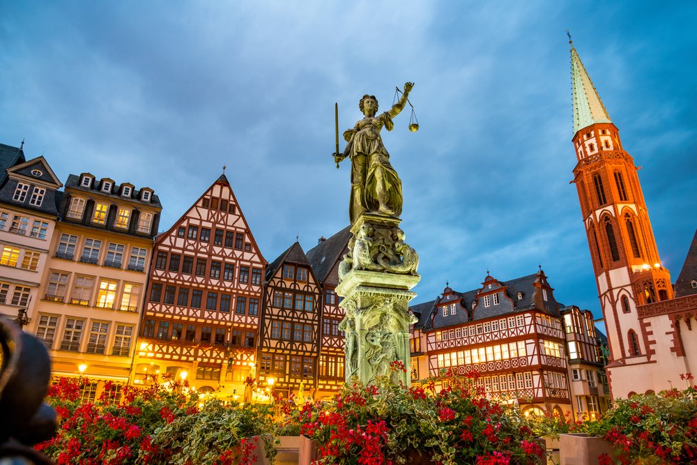 DublinAirport's tweet image. Fancy a trip to Germany? Follow &amp;amp; RT for a chance to win return flights for 2 to your choice of Frankfurt or Munich with @lufthansa 🇩🇪 #DUBLufthansa