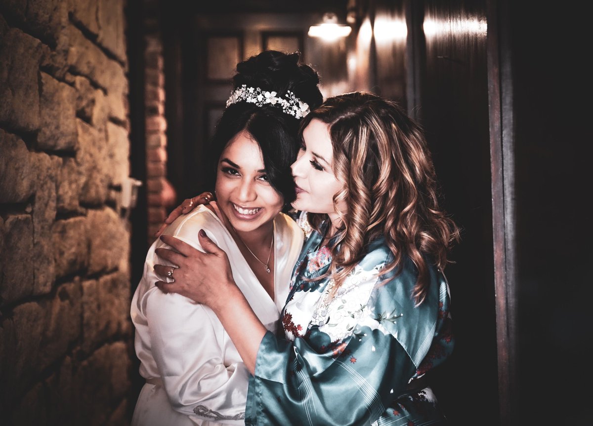 Real Bride Sammi chose a bespoke Fleurette Garland. She looks gorgeous with a statement updo. Photography by Edson Photography. #beautifulbride #hermioneharbuttbride #realbride #hairaccessories #garland #flowercrown