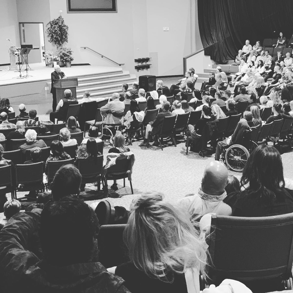 Frontlinesylvan's tweet image. It was so great to have @jesse_duplantis with us last night. 🙌