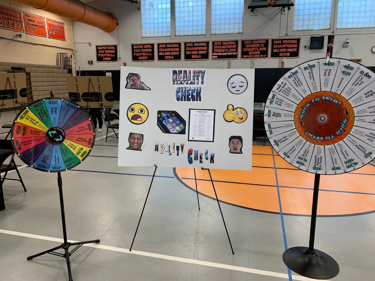 ReadingCoopBank's tweet image. Last week, we had our inaugural #FinancialFair at @Official_GLTS. The gymnasium was absolutely PACKED with students ready to learn life lessons about spending and saving money. The turnout of volunteers was amazing - thank you all so much for making this possible! #LessonsForLife