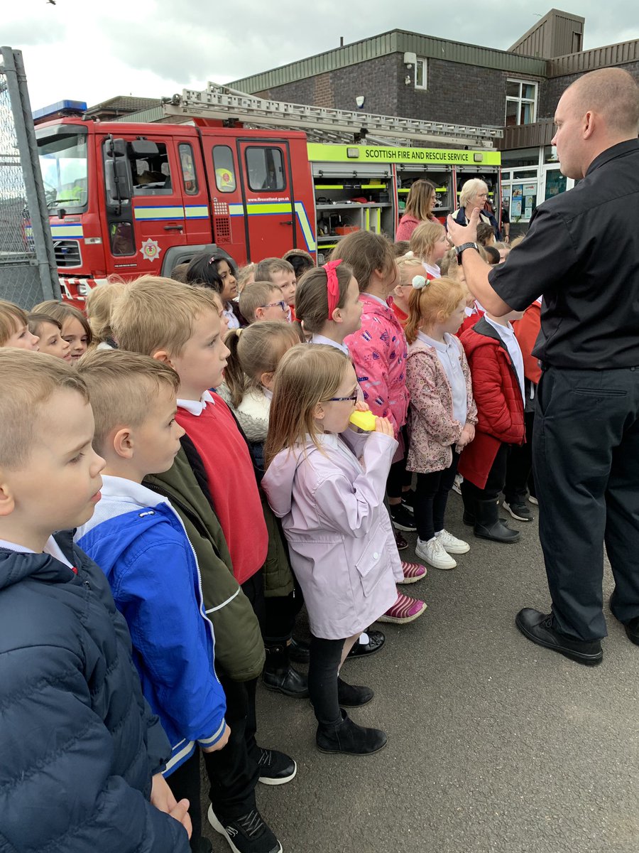 MissRhindP2's tweet photo. Huge thank you to @denny_station who visited primary 1 and 2 again yesterday. This time we got to have a look at their fire engine. https://t.co/N0BfVeTFTA