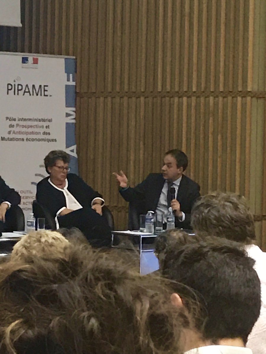 murcarr's tweet image. Nouveaux outils numériques, sujet de compétitivité, que les autorités doivent accompagner : data hub, accès aux données en temps réels (feuille de route pour s’équiper en infrastructures type DMP ...), et enfin évolution modèles réglementaires &amp;amp; eco #Pipame