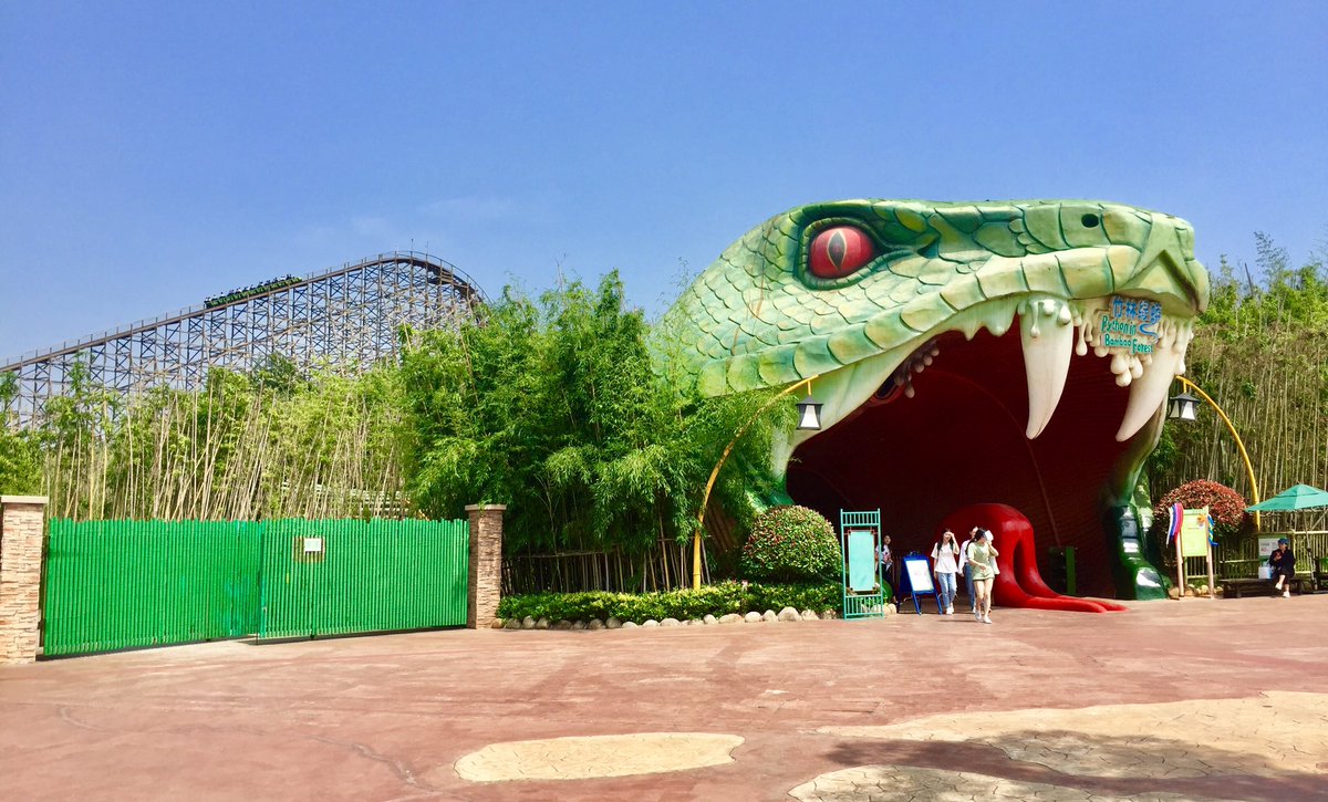 CoastersWide's tweet photo. #Nanchang #Sunac Land has five coasters but only two of them that stand out. #GCI Wooden #Coaster and the #Intamin Hyper are the star attractions in the park and these are the two that I spent most of my time yo-yoing between. #RollerCoaster #ThemePark #WWCOnTour https://t.co/2FVEcExvZR