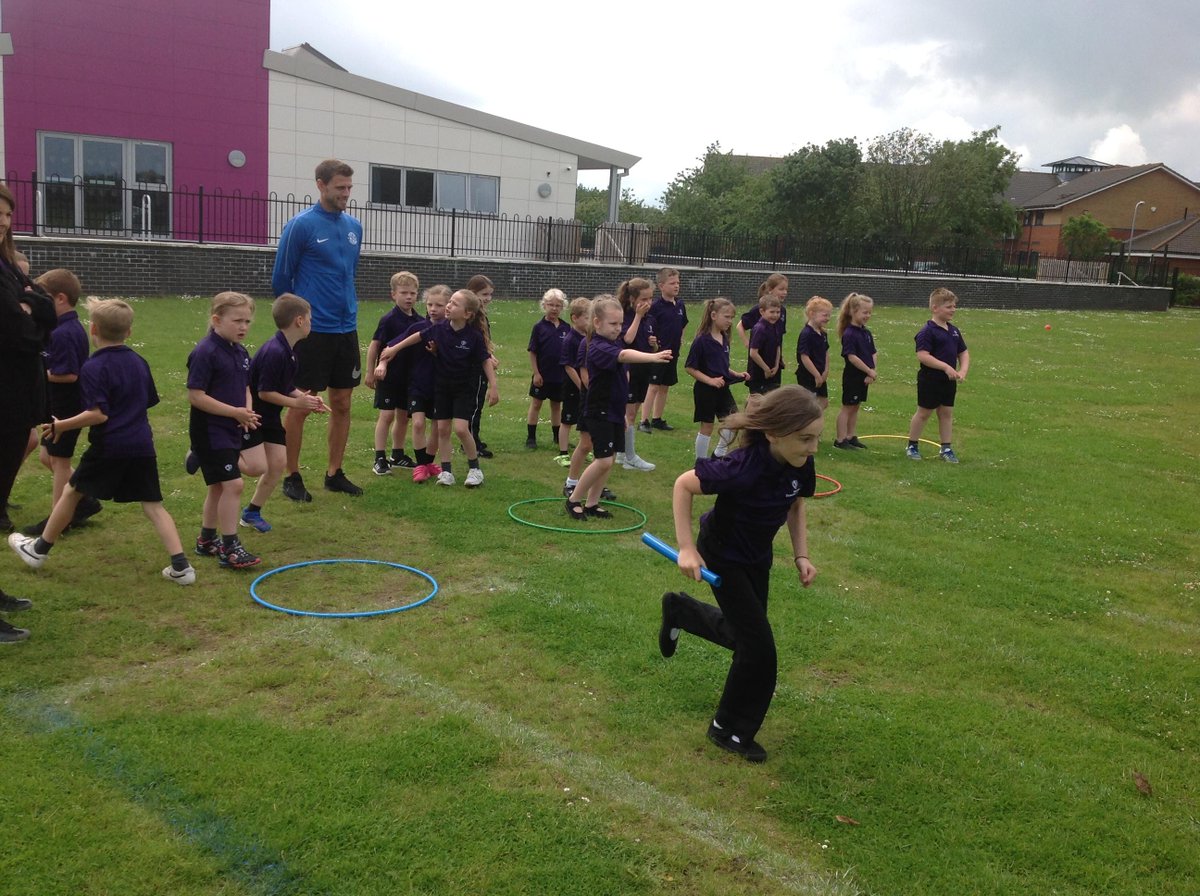 BeaconAcad's tweet photo. Harry & Aimee impressed Mr Parker from @JBSportCoaching by showing him determination, team working skills & all round resilience during Y2's sports day practise. Well deserved stars of the week #GATActive #PE #ActiveBursts https://t.co/IT55TYrPD0