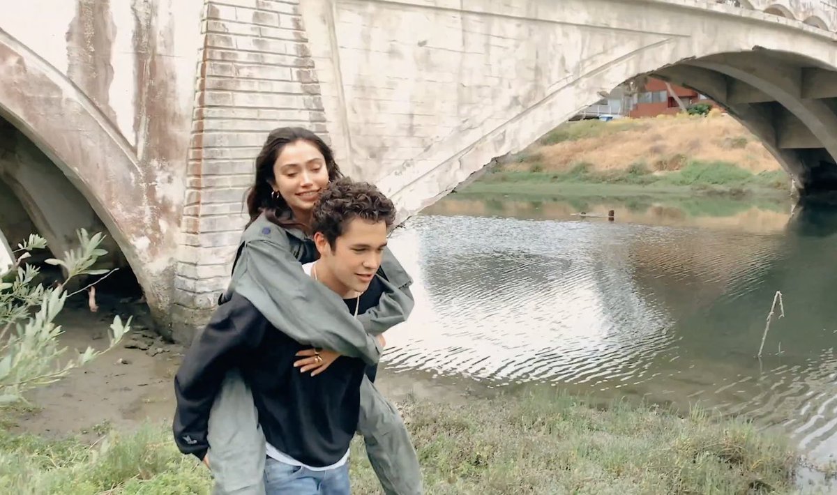 PopCrave's tweet photo. .@AustinMahone has released the music video for his funky new single, #DancingWithNobody. 🕺

Watch: https://t.co/9UOa2327um https://t.co/2akQEy5X8g