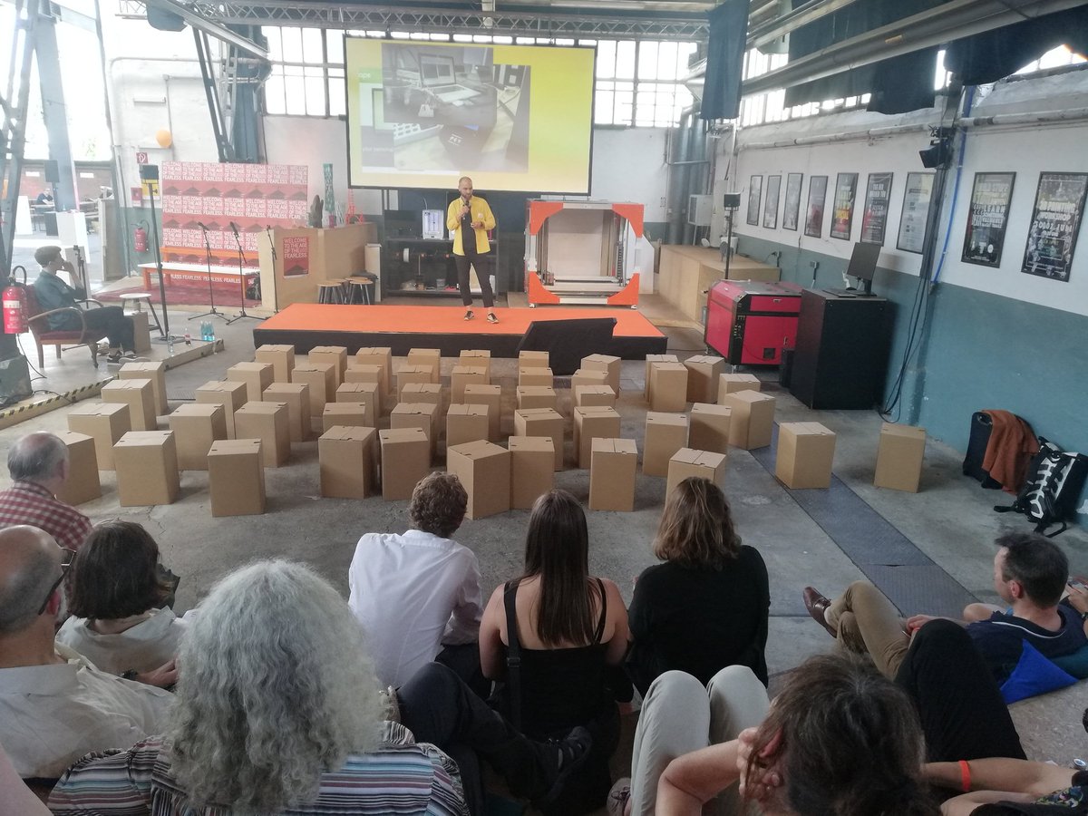 houseofuser's tweet image. Ein schönes Learning für Konferenzveranstalter: Papphocker sind eher unbeliebt. 😉 #Usabilitytest #craftakt