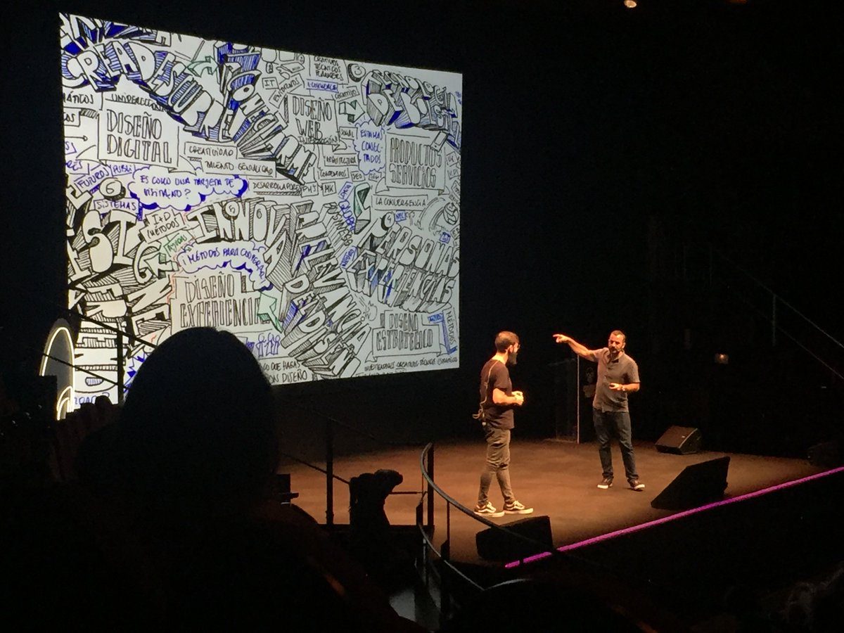 virux_me's tweet photo. "Antes era cada creativo con su librillo. Ahora tenemos un librillo para todos." Colaboración y equipo con habilidades complementarias son key.  @nosoy1mas y Marc Roca de @HABITANT_ES #EXF19 https://t.co/6qGio7hrDH