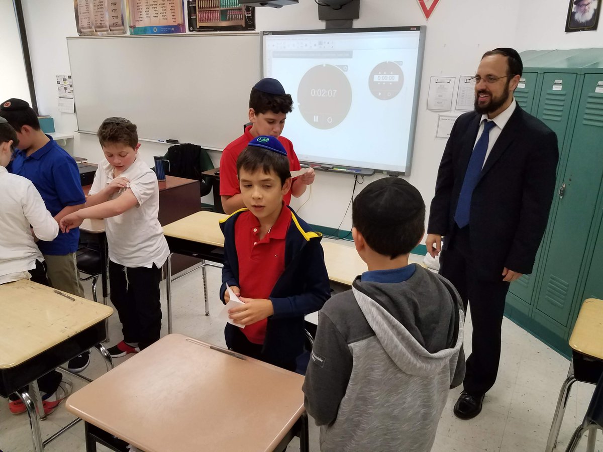 weRYNJ's tweet photo. Our 5B, 6B &amp; 7B students meet the next grade's Rebbeim with an ice breaker activity and song competition followed by a stirring kumzitz together in the Rabbi K. Concourse #TheSongHasJustStarted https://t.co/5qFL2eKc4K