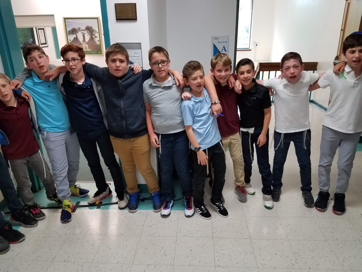 Our 5B, 6B & 7B students meet the next grade's Rebbeim with an ice breaker activity and song competition followed by a stirring kumzitz together in the Rabbi K. Concourse #TheSongHasJustStarted