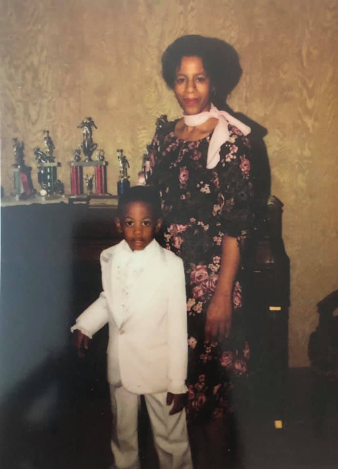 geareduptees's tweet photo. Not sure which wedding this was but here is me and mother! #waybackwednesday https://t.co/7KnSYPbO2m
