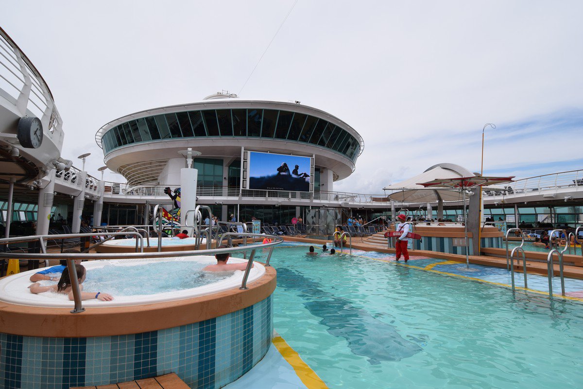 Royal Caribbean Blog tweet media