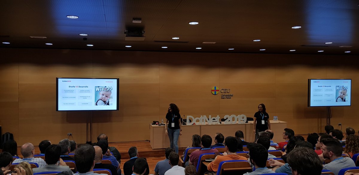 Javier_Munnoz's tweet photo. @evacrespob y @PalomaCelaa nos cuentan las guerras entre diseรฑadores y desarrolladores #DotNet2019 #DesignersVSDevelopers https://t.co/ITywRHXHjT