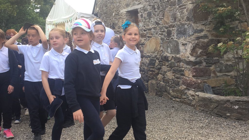 french2ndclass's tweet photo. Look at all our happy faces on our school tour today. Thank you to everyone at Woodfield House for making our school tour a rememberable one 💚 @SaintAidansPS https://t.co/joIiIxEOMQ