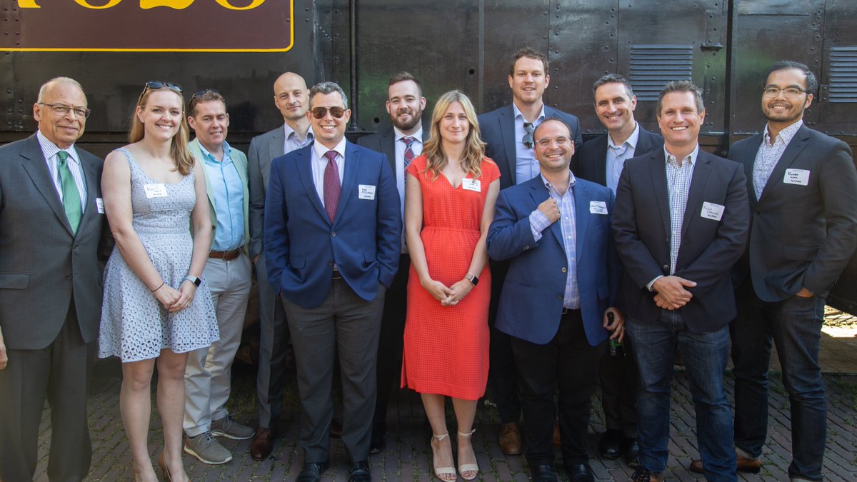 SmithBusiness's tweet photo. Last night over 800 #SmithBusiness alumni & students came together at #SmithConnect Live @SteamWhistle 2019 to network & mingle. If you're #SmithAlumni, don't miss out! Join https://t.co/WzYcWs64Bl and download the free app from the App Store or Google Play. #LifeatSmith https://t.co/11guDHdgVN