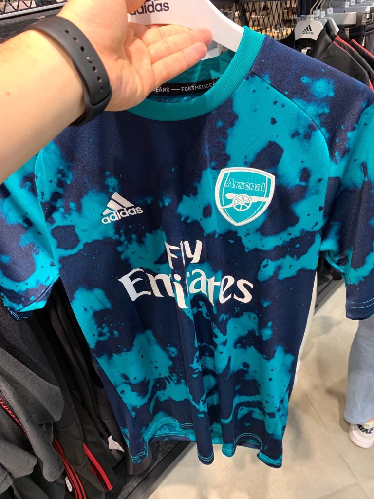 arsenal pre match shirt