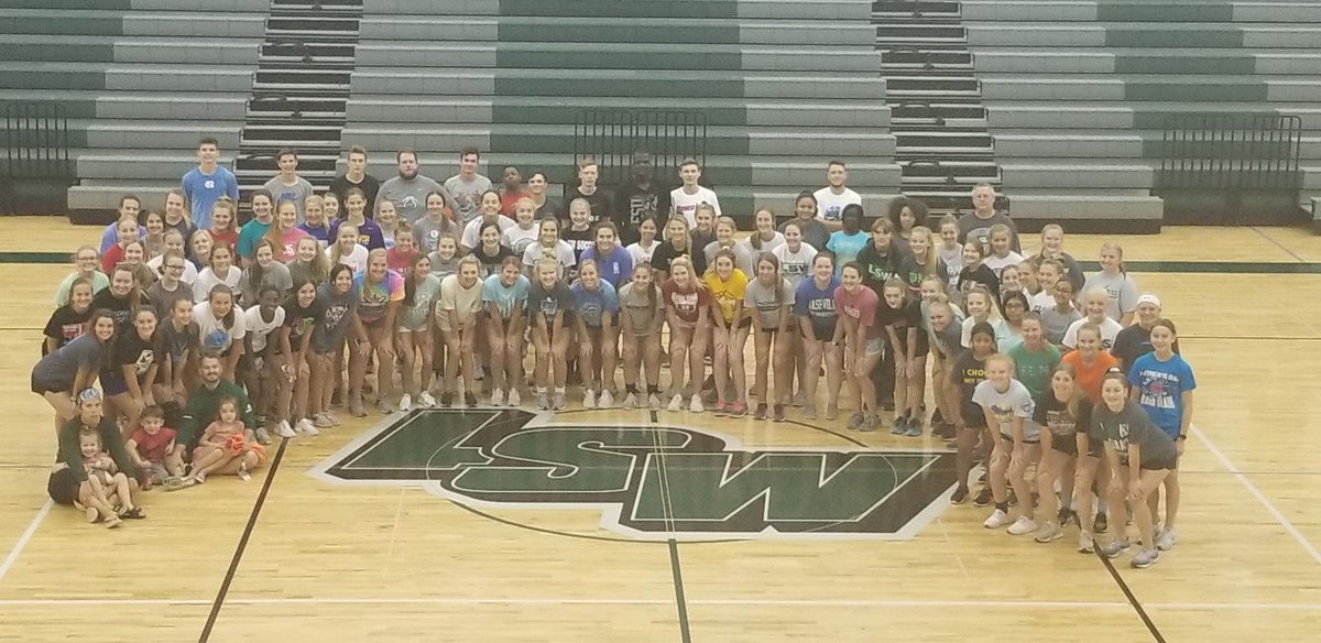 Lincoln Southwest #GoingGreen4Gretna. Sending our thoughts to the Gretna Community. #GretnaStrong