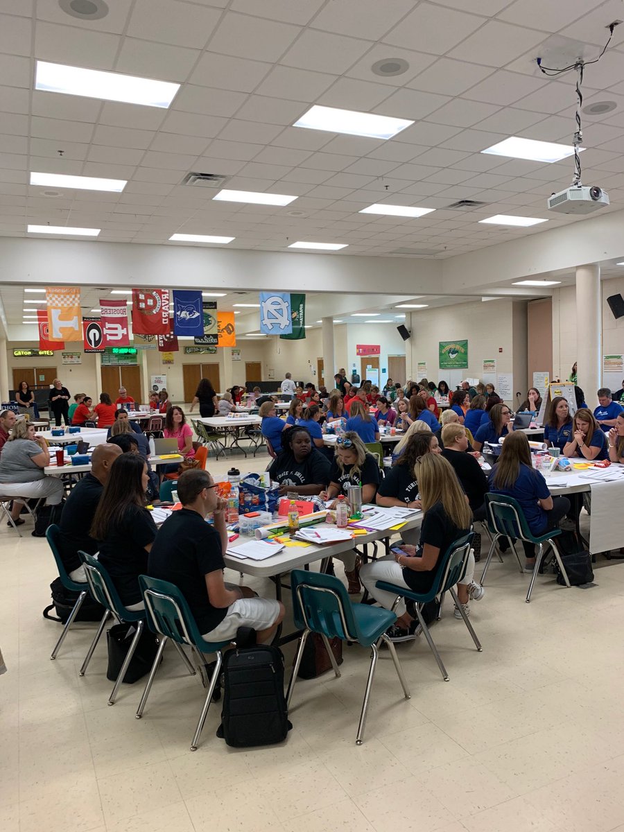 PCorr11's tweet photo. Day 1 of SLT. Great conversations and brain sweat happening here! https://t.co/mlv1djmume