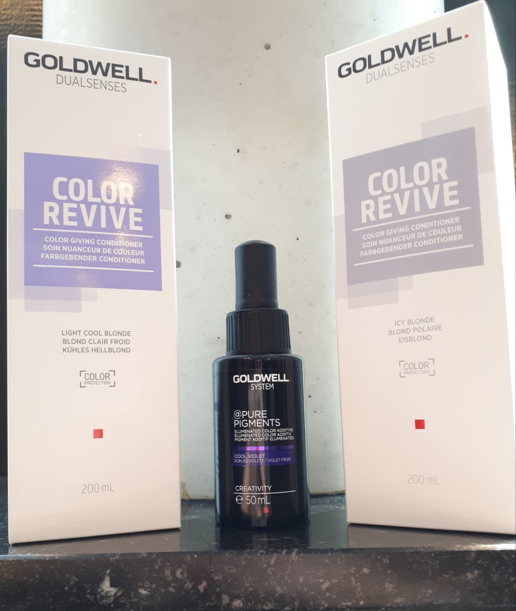 Vieth_Haarmode's tweet photo. Weer een heerlijke creatieve dag🤩 Een greep uit onze creaties van vandaag… Thema: Cool blonde is still hot! En de nieuwe #PurePigments kleur #CoolViolet ondersteunt deze trend. De nieuwe nuances zijn nu verkrijgbaar!
#PurePigments #Goldwell #ViethHaarmode #Hardenberg #kapsalon https://t.co/lFXwUFdgAx