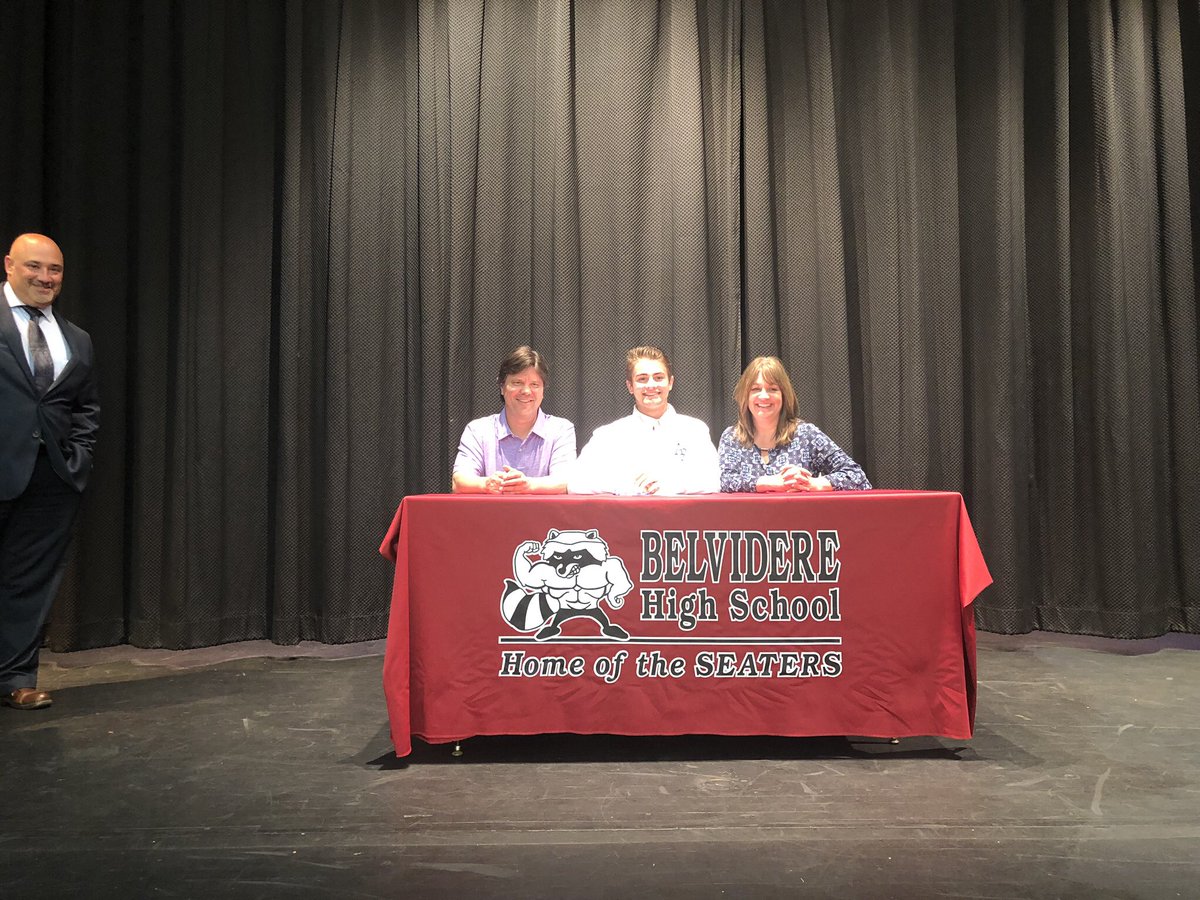 Brian Staples (@bsdthirdstreet) on Twitter photo Congrats to Quinn Melofchik for continuing his education and wrestling career at <a href="/AF_Falcons/">Air Force Falcons</a>! Good luck! @principallazbhs @APMcKinneyBHS #SeaterNation Congrats to Quinn Melofchik for continuing his education and wrestling career at <a href="/AF_Falcons/">Air Force Falcons</a>! Good luck! @principallazbhs @APMcKinneyBHS #SeaterNation