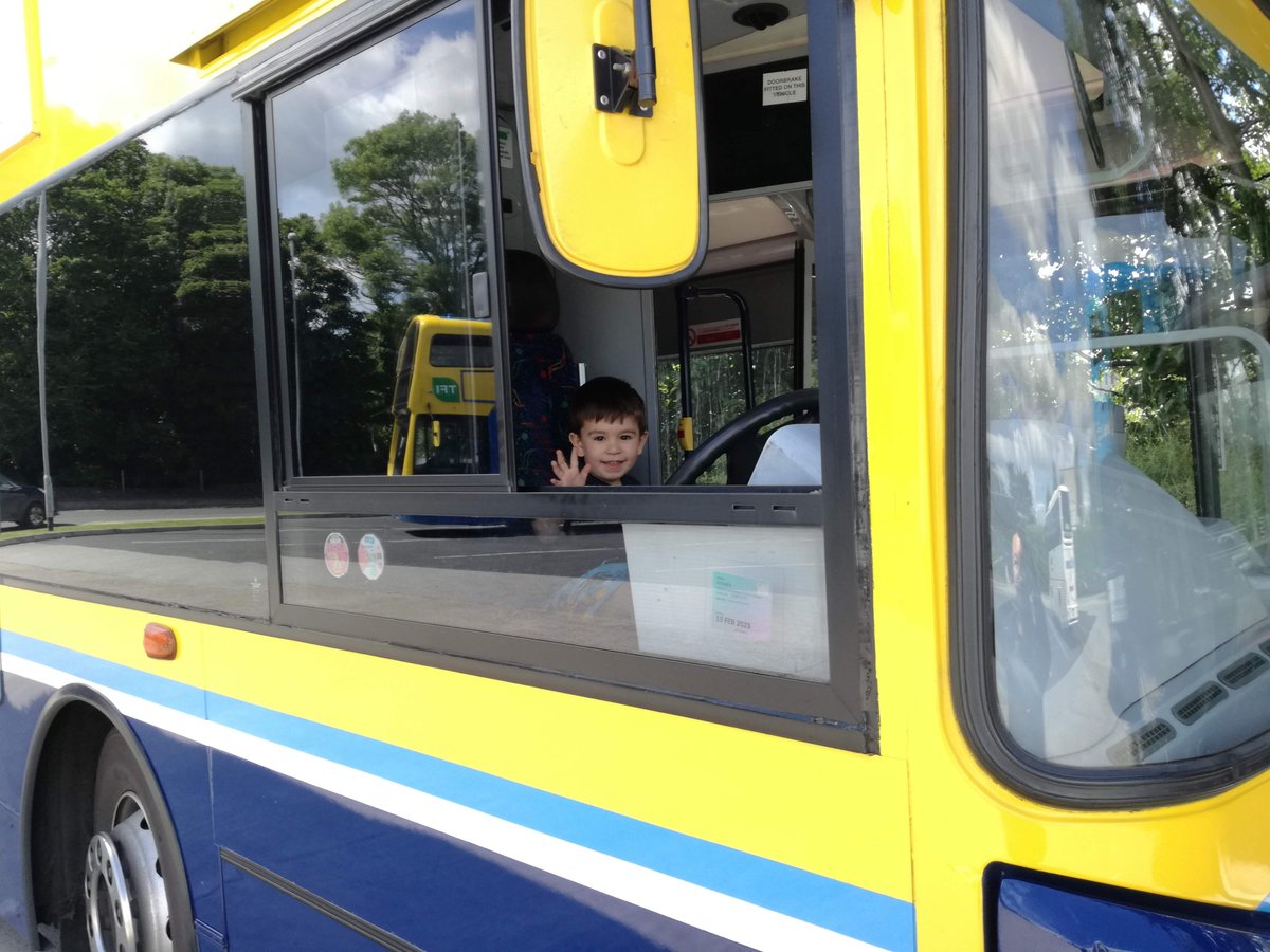 AleksandraMira5's tweet photo. Many thanks to @DublinBus driver for making the day of my little man 🤩 https://t.co/n1h82qLDjd