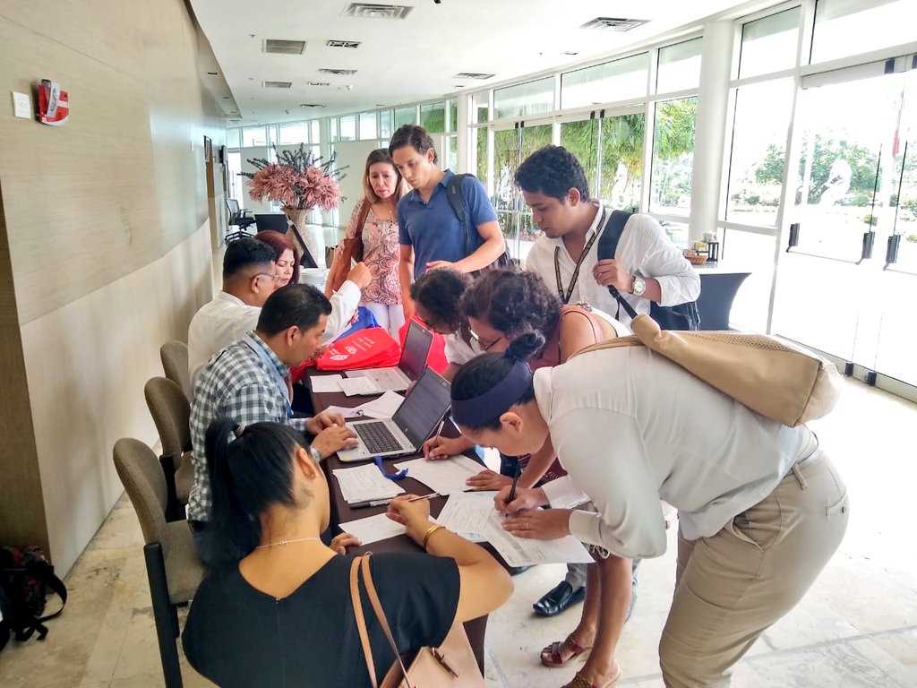 OIMColombia's tweet photo. En #Cartagena líderes de agencias públicas y privadas de gestión laboral participan en la socialización de ruta de empleo con enfoque étnico, proceso que nace de la alianza entre el #ProgramaInclusionParaLaPaz de @USAID_Colombia implementado por @OIMColombia con @ServiciodEmpleo. https://t.co/pA5cNBBBEm