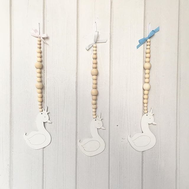 Our Little Swan hangers make lovely wall decor and can be personalised.
.
#wall #walldec #walldecorbeety #walldecorative #walldecorsurabaya #walldecoration #walldecor #nursery1 #nurseryidea #nurserydecor #nursery2 #nurseryinspo #nurseryinsp #nurseryinspiration https://www.instagr