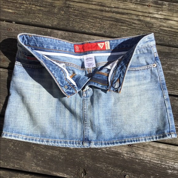 7205Jackie's tweet photo. So good I had to share! Check out all the items I'm loving on @Poshmarkapp #poshmark #fashion #style #shopmycloset #styleco #guess #aeropostale: https://t.co/hd1R8e9rdu https://t.co/ANWBsiB9ak