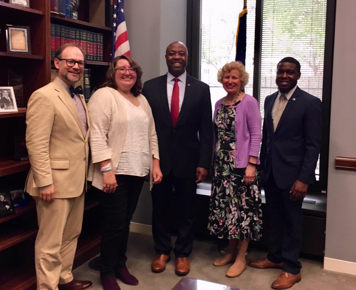 MystroMoore's tweet image. .@SCMusEd Delegation met with @SenatorTimScott and staff today to advocate for well-rounded education and music in our communities! @NAfME  #NAfMEHD19 #NAfME #SCMEA #MusicEd