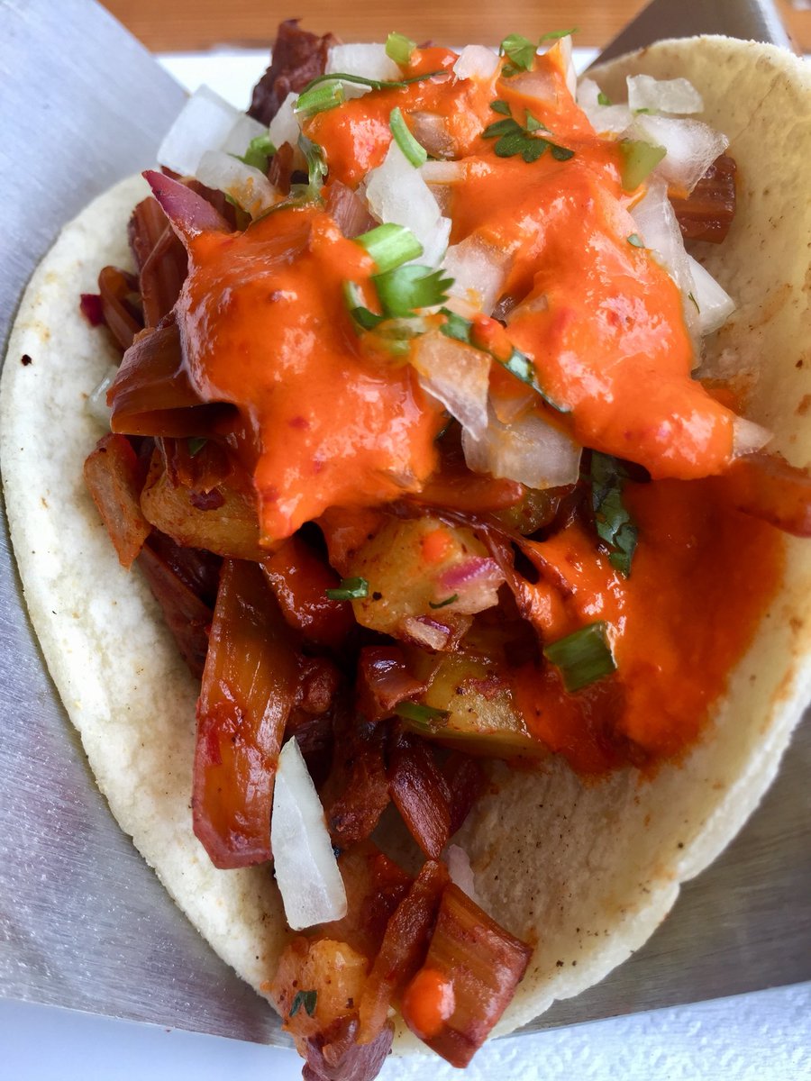 DosPerrosDurham's tweet photo. Starts today!! Don’t wait til the weekend- we may run out of these luscious jackfruit al pastor tacos!
#bullcityvegan #TriangleVegFest #TriangleVegetarianSociety #trianglevegans #healthyMexicanfood #plantbased #glutenfreevegan #MustTasteToBelieve https://t.co/K5D6bYBxH1