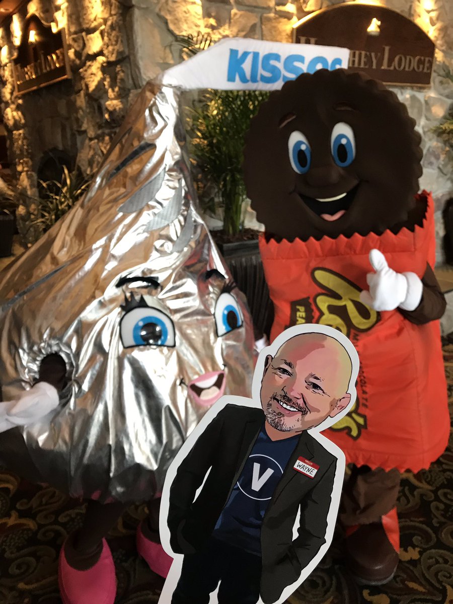 VarsityBranding's tweet photo. Does #flatwayne prefer kisses? Or the delicious combination of chocolate and peanut butter? https://t.co/JFPSJIxotm