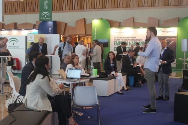 Estamos contentos de compartir con vosotros que UTW ha sido seleccionada entre más de 100 startups para participar en el Call for Start-Ups de la feria Smart Agrifood Summit. ¡Con ganas de que llegue y saber los resultados finales! ow.ly/X32m50uHL4t
#tecnologia #agrifood