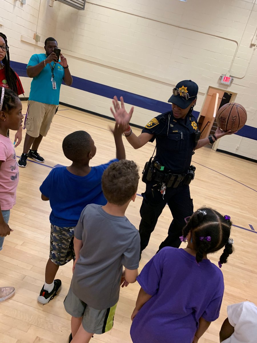 DeKalb_Sheriff's tweet photo. #CommunityRollCall π at Hamilton Recreation Center https://t.co/QkpdSHjXFo