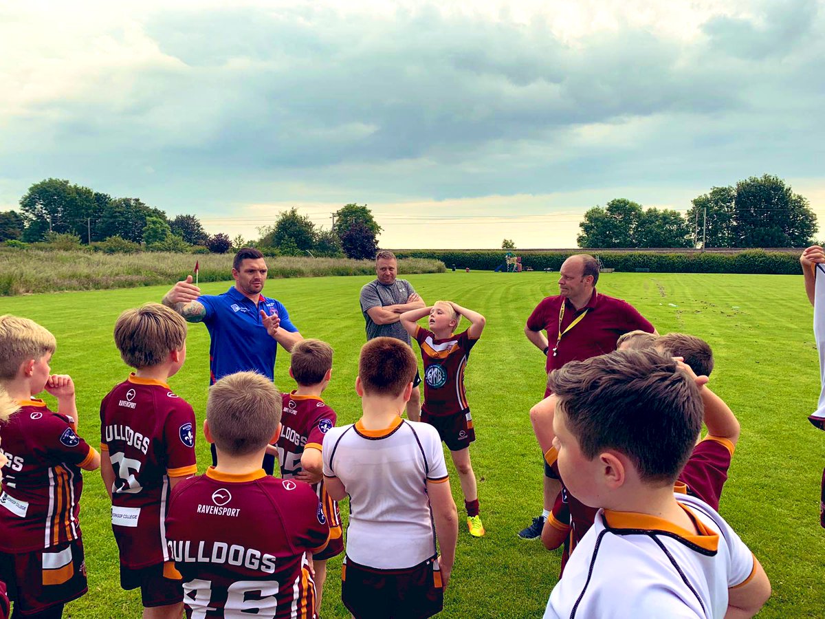 WTrinityRL's tweet photo. We’ve had a great time visiting @BulldogsRLFC tonight. A warm and welcoming club, dedicated to growing and developing players in the midlands 👏👏

We look forward to seeing you all next Friday night here at the Mobile Rocket Stadium. 

🔴⚪️🔵

#Ambassador #Trinspired https://t.co/0V55YdRDgt