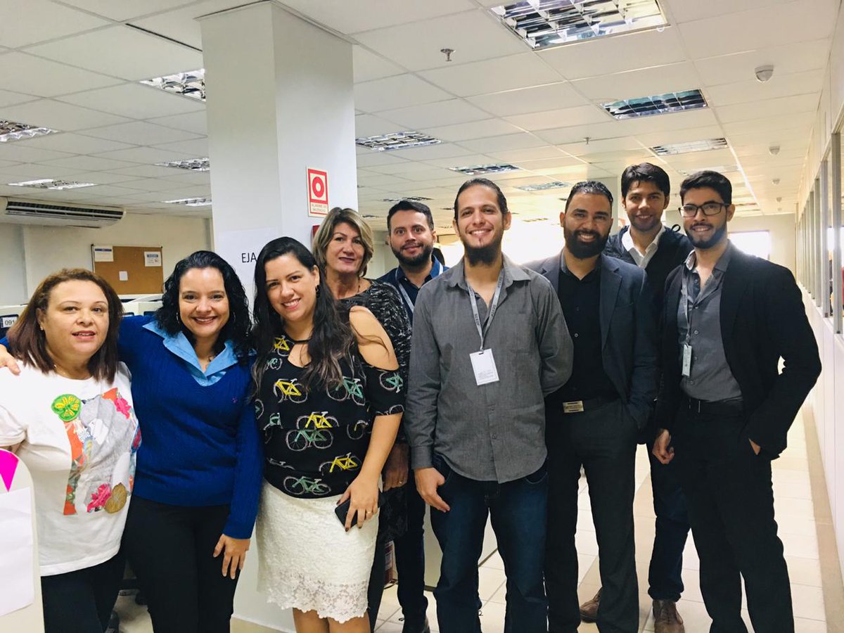 SinovaEducaDF's tweet image. A equipe da @SinovaEducaDF está trabalhando em conjunto com as áreas responsáveis pela supervisão do sistema de matrículas para que as inscrições ocorram sem problemas! Estamos atentos! E você? #EJA #EducaDF 👀