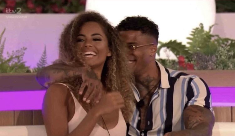 c7nnie's tweet photo. Give them the £50,000 already 
#LoveIsland https://t.co/4fHqSKbOMg