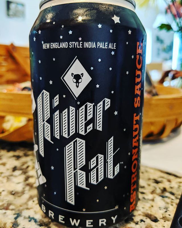 Had my first Astronaut Sauce from @riverratbrewery on Father's Day. Can't wait to check out more of their brews and the #southcarolina #craftbeer scene later this Summer! #ipa #indiapaleale #beer #columbiasc #astronautsauce #rva #virginiabeer #sccraftbee… bit.ly/2WTzQFD