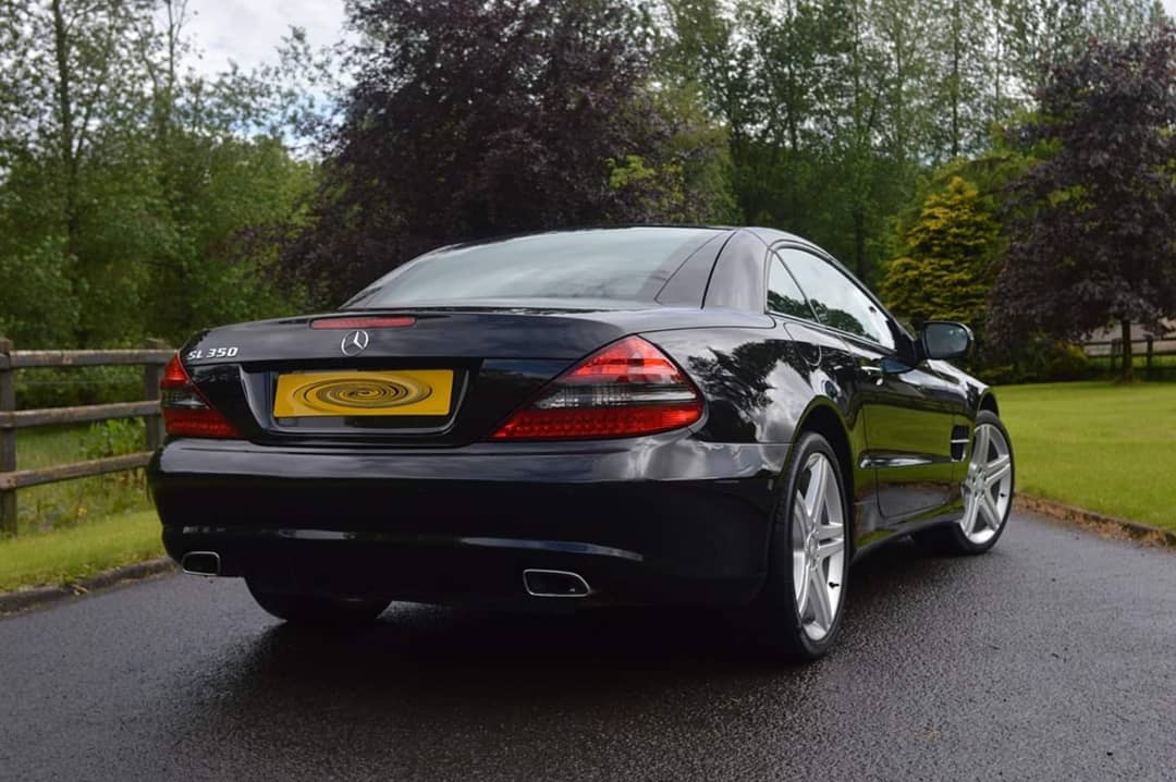 AGDetailing's tweet photo. This beautiful Mercedes SL350s paintwork was in need of some rejuvenation to bring it back to life.  It received a Two Stage correction detail to remove heavy swirling and RDS

#agdetailing #detailing #detailer #gyeon #gyeonquartz #gyeoncertifieddetailer #mercedes #sl350 #amg https://t.co/JBg3aVkxmL