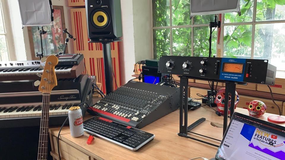 SA-76ADG hanging out with <a href="/doctormix/">Doctor Mix</a> 
#stamaudio #spotthestam