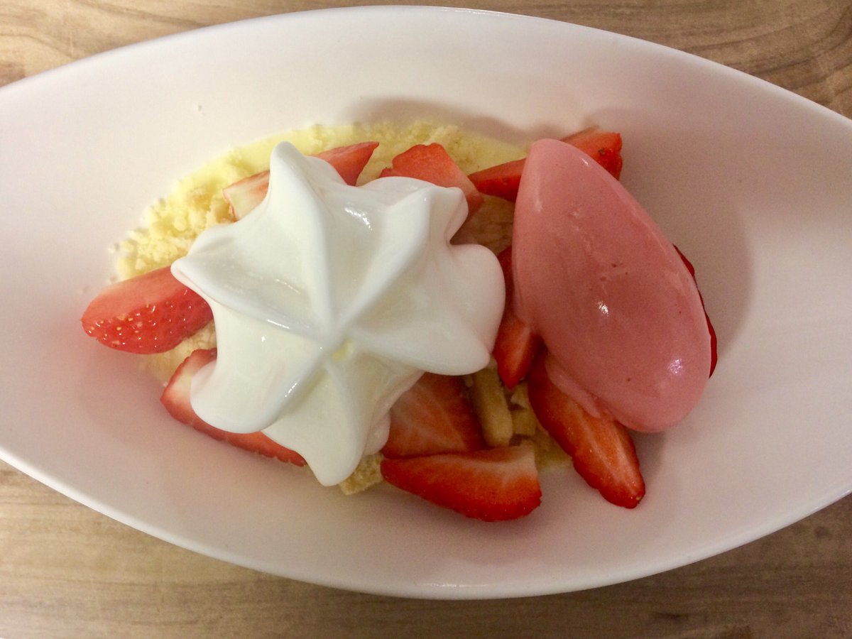 Finally managed to find a break in all this rain to go get some of this beauty #bestsmellever <a href="/FarncombeEstate/">Faces of Farncombe</a> <a href="/DormyHouse/">Dormy House Hotel</a>