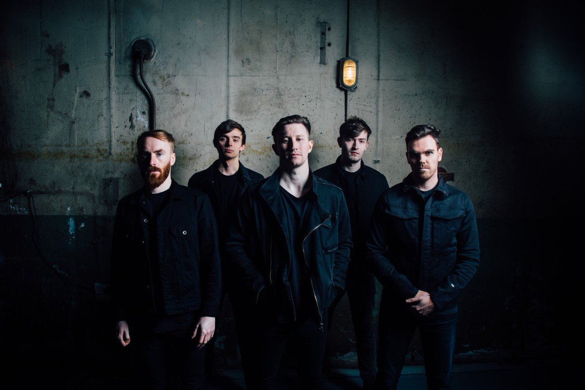 amazingradio's tweet photo. Still to play with @EliseCobain before 9pm tonight: new tracks from @phoxjaw @whileshesleeps @rivalkarma @REALAUTHORITY69 &amp; @houseofhatchets

Listen: https://t.co/YYpVRex8RV https://t.co/zqWfDgWvDs