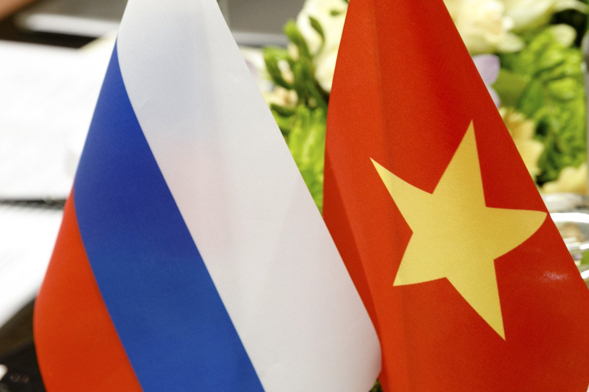 Флаг вьетнама и россии Флаг вьетнама и россии
