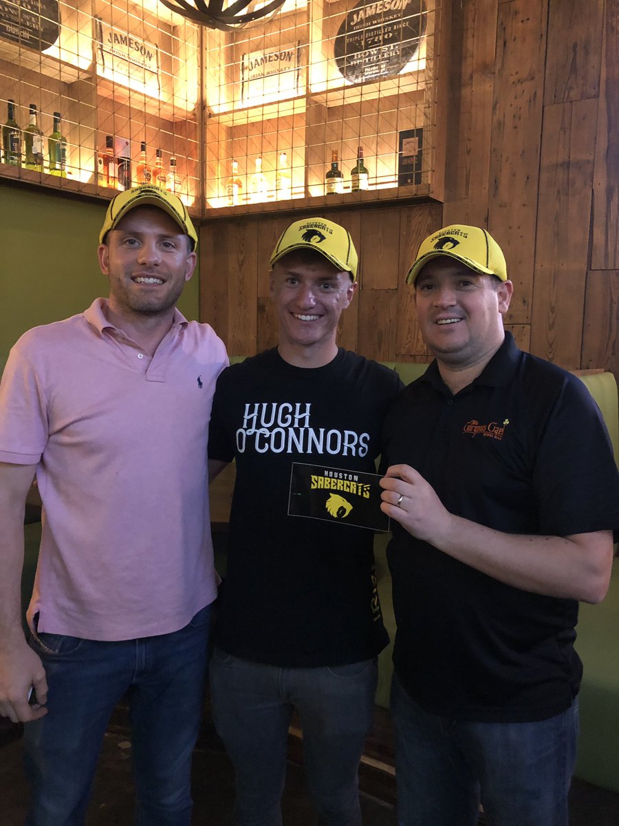 LadyCatMeli's tweet photo. THANK YOU Hugh O’Connors for being our official @Hou_Sabercats watch party headquarters! The @HoustonLadyCats enjoyed hanging out with our loyal fans cheering on our Sabercats during away games! #SabercatNation https://t.co/YQWlSVPuPP