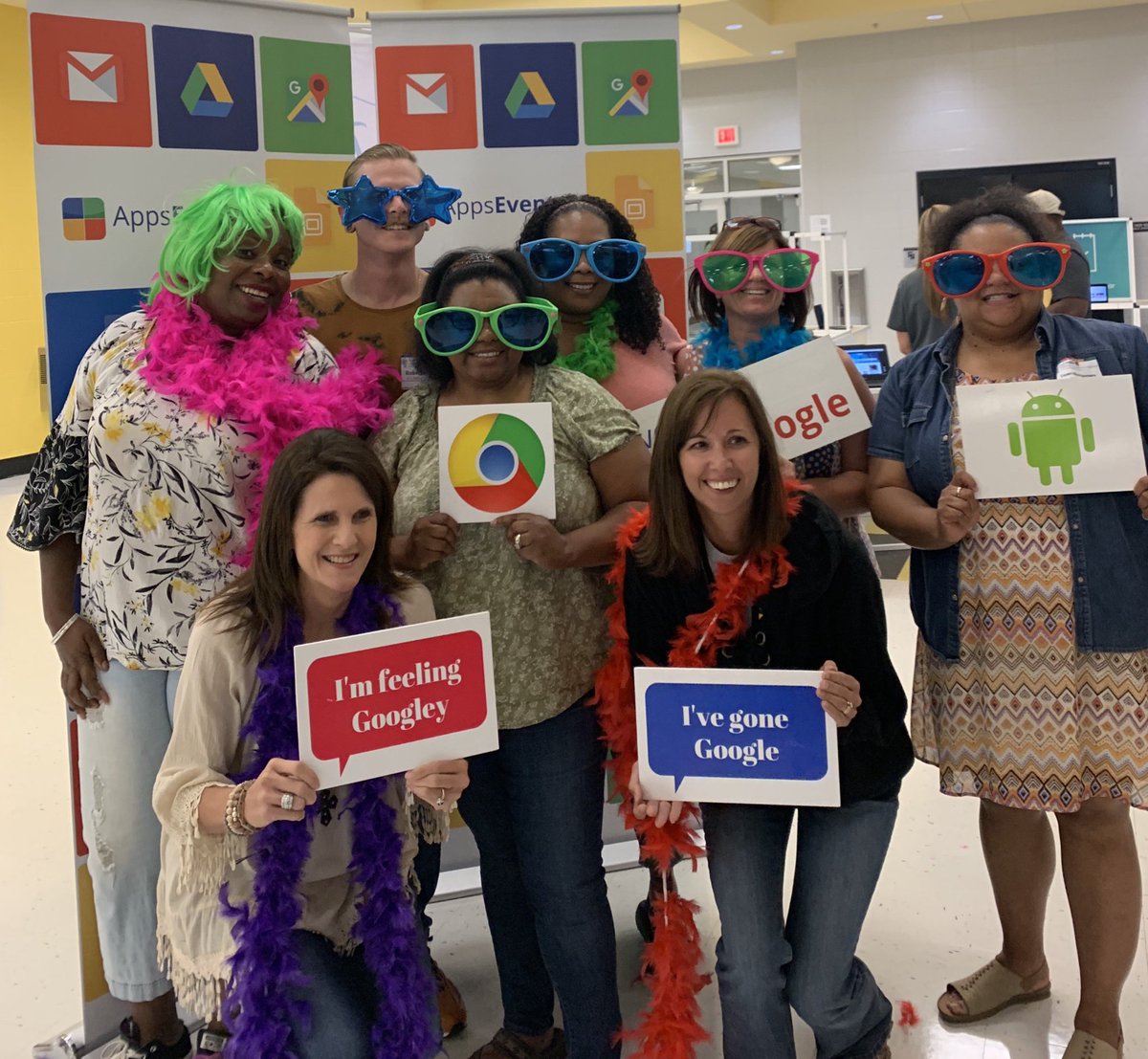 CicelyRiley's tweet photo. Enjoying #googlepd with my S.L.Mason family!
@GoValdostaCats @AppsEvents1 https://t.co/AJX2IPNLiB