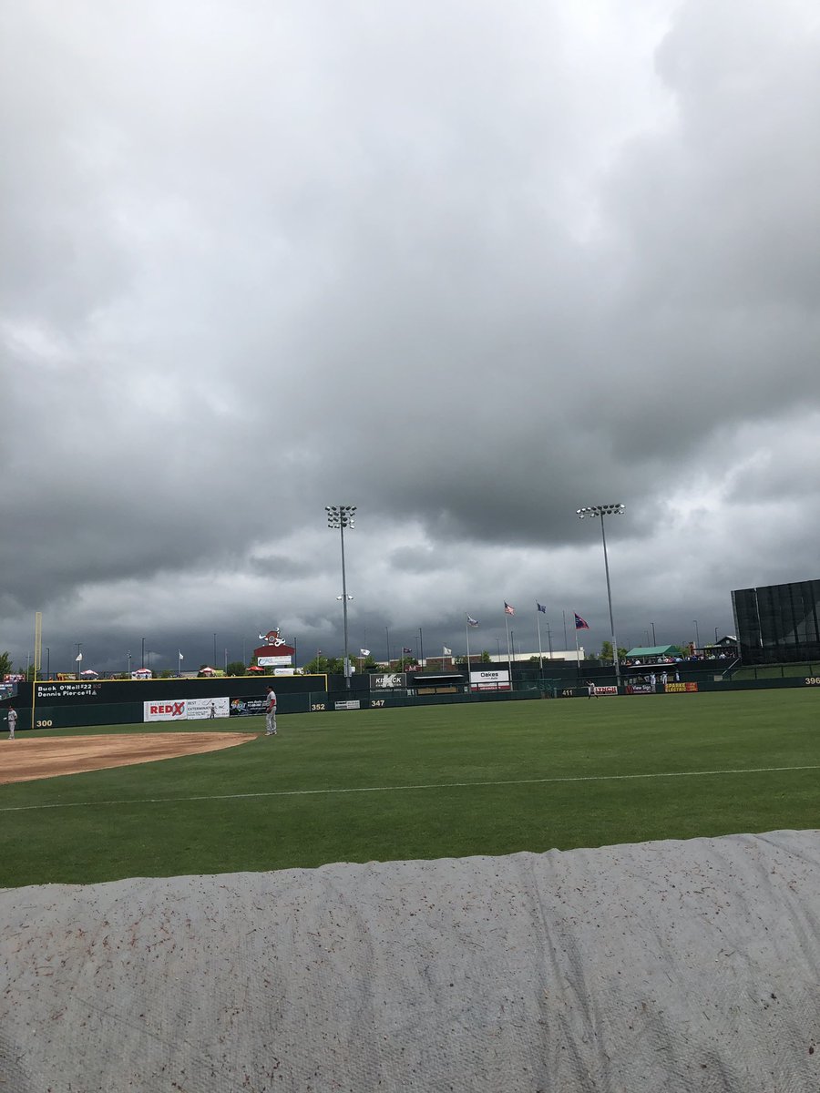 KCMonarchsTurf's tweet image. Rain rain go away let’s play two today! Field is all ready for a double header at the boneyard. #FunWellDone