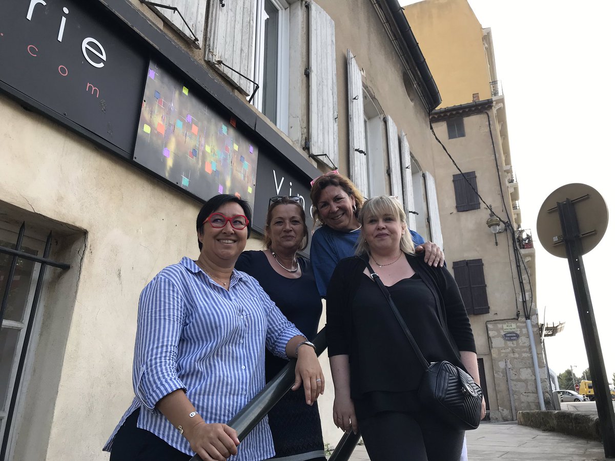 EgotSandrine's tweet photo. réunion Elles avec notre agent général S Vilar &amp; son équipe à la galerie de V Galati et le domaine St Estève des corbières. Parlons retraite avec Sophie Cayrac. Les femmes assurent Agipi et Axa les accompagnent. @Cayrac1 @Lebarbier11320 @bernardpauleric @dachier2 @BertrandDauba https://t.co/aknqIcNvQo